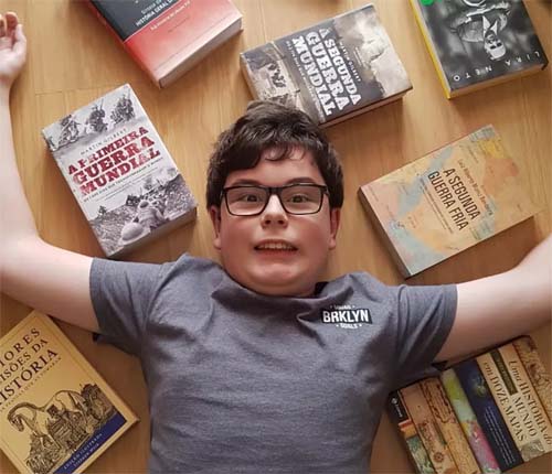 Superdotados enfrentam 'jornada' por direito à educação adequada nas escolas