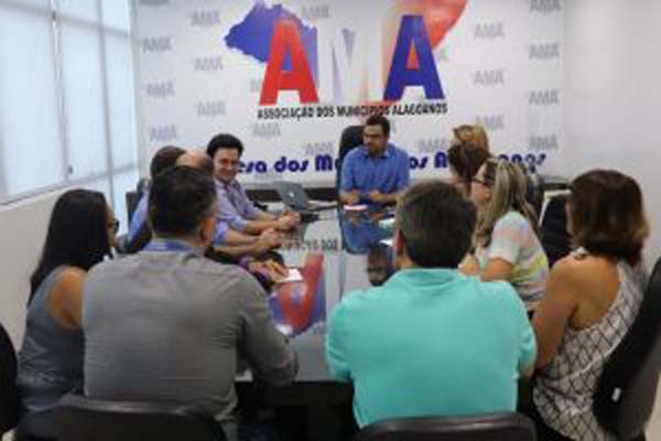 Sefaz, Sebrae e AMA discutem formas de melhorar a arrecadação dos municípios