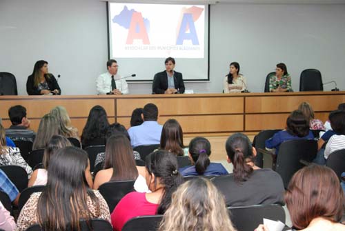 Beneficiários do Bolsa Família terão descontos na conta de energia em AL 