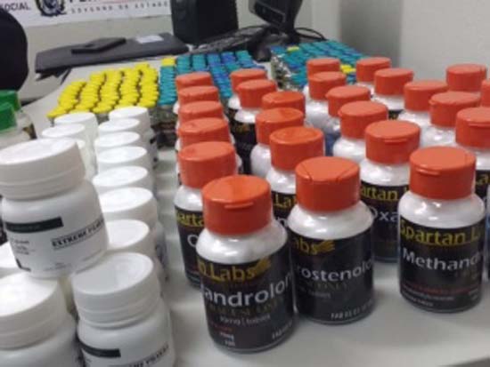 PM prende um e fecha laboratório clandestino de anabolizantes