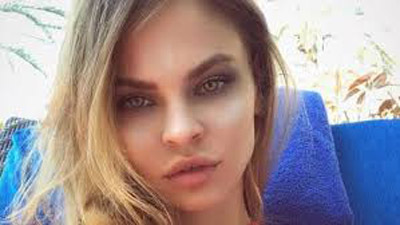 Dizia ter provas contra Trump e agora assume-se prostituta