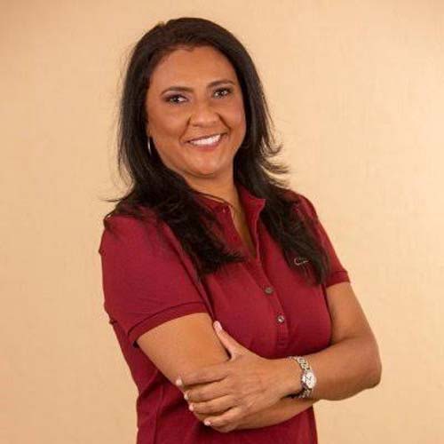 Candidata tem carro perfurado a tiros durante confronto entre PM e traficantes na Baixada Fluminense