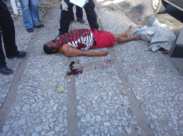 Motorista de van é executado com tiros na cabeça