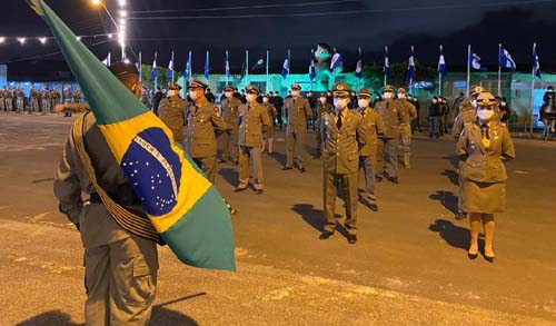 190 anos d PM de Alagoas são comemorados com promoçoes e outroga de medalhas