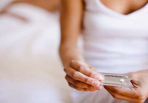 Atenção, mulheres! Dois dos anticoncepcionais mais usados no Brasil causam 23 mortes