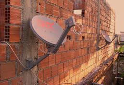 Empresas driblam lei para transmitir TV via satélite