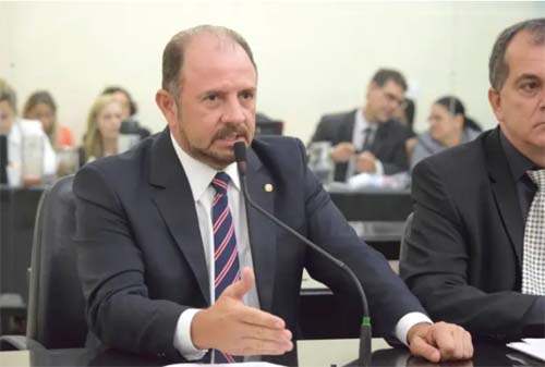 Deputado denuncia que teve o veículo “roubado” e danificado por agentes da SMTT