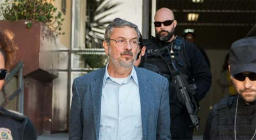 Justiça suspende execução de pena de Antonio Palocci