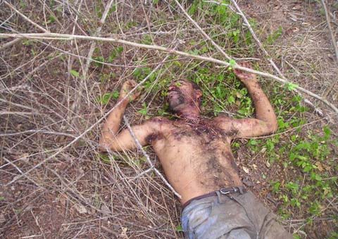 Jovem sai para cuidar de animais e é encontrado morto a facadas 