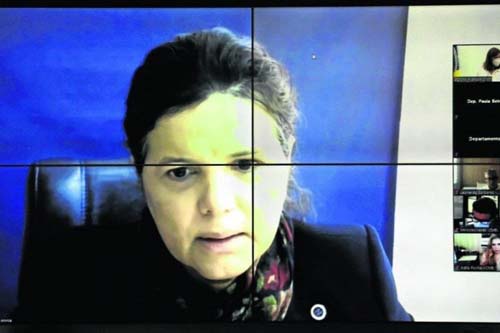 Fabricantes de medicamentos estão no limite da produção, alerta diretora da Anvisa