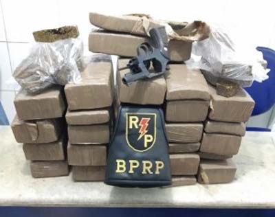 Trocou tiros com polícia: Homem é preso com 50 kg de maconha