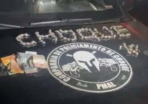 Choque prende suspeito com 100 bombinhas de maconha em operação contra facções em Rio Largo