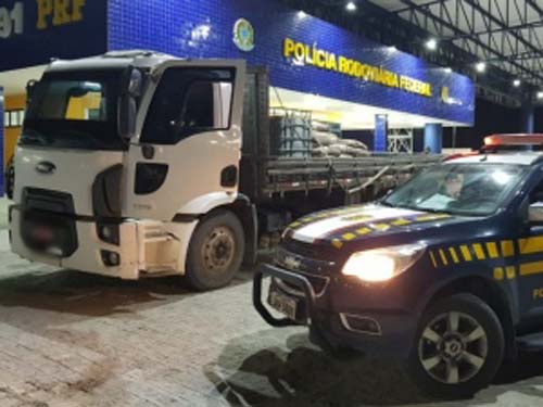 PRF prende homem por receptação e recupera veículo adulterado na BR 316