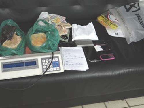 Bope prende casal com 1,3 quilos de crack na Avenida Rotary, em Maceió