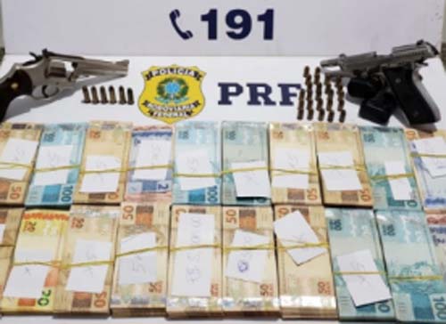 PRF prende dois homens com armas e dinheiro de jogos de azar em São Sebastião