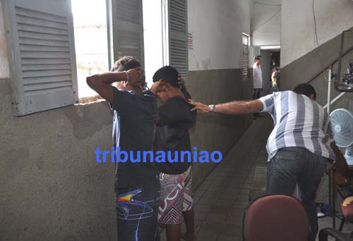 Equipe 'Alfa' do PELOPES de União prende adolescentes com crack na periferia da cidade