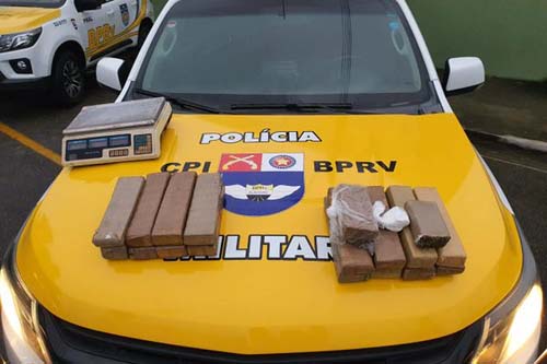 Jovem de 26 anos é presa com mais de 10kg de drogas em residência na parte alta de Maceió