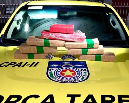 Polícia apreende cerca de 5kg de drogas em Penedo