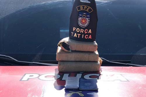 Homens são presos com 2,6 kg de maconha no bairro do Feitosa