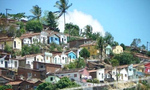 Traficante é preso com cartões do Bolsa Família, de bancos e do INSS e títulos de eleitores