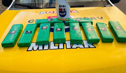 BPRv apreende mais de 8kg de maconha na AL-220 em Arapiraca