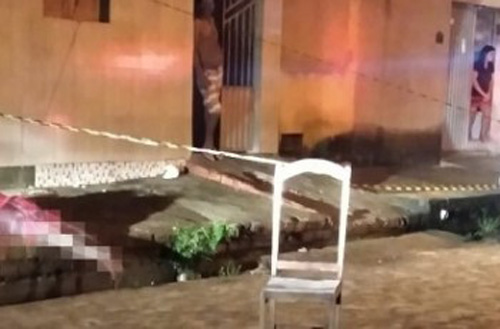 Ex-detento é esfaqueado e morre após bebedeira com amigos, em Arapiraca