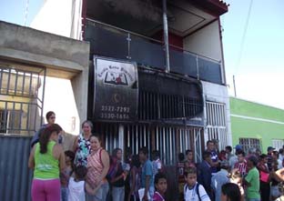 Militar é acusado de provocar incêndio que matou professora e deixou menor em coma