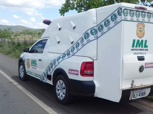 Homem é executado com tiros na cabeça na frente da esposa