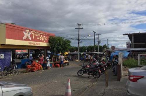 Homem é ferido por golpes de faca na feira do Mercado Público de Arapiraca