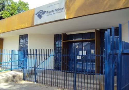 Homem invade sede da Receita Federal em Arapiraca e leva computador