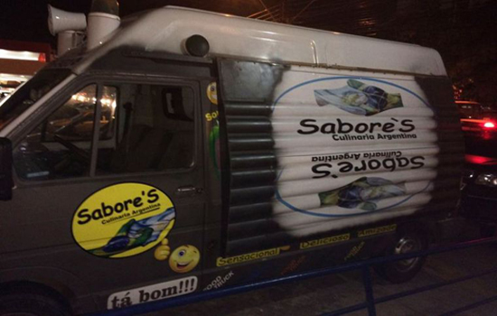 Família argentina proprietária de food truck é flagrada furtando produtos de supermercado