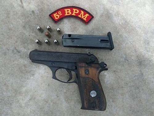 Homem é preso com arma de fogo e munições no Benedito Bentes