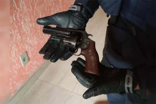 Estudante que anunciou massacre tinha a intenção de se exibir e ganhar fama