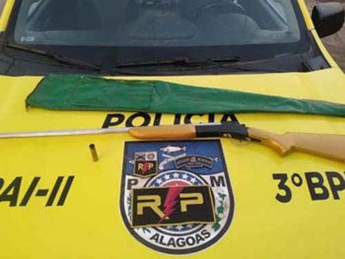 PM apreende armas em Limoeiro de Anadia e Marechal Deodoro