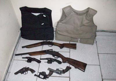 Seis pessoas são autuadas por porte ilegal de arma de fogo, em Batalha