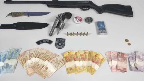 Homem monitorado por tornozeleira é detido por porte de arma e tentativa de suborno em União dos Palmares