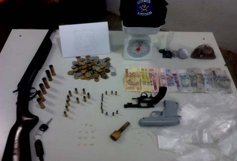 Polícia prende traficante com armas e drogas no Sertão