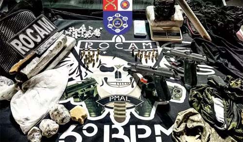 PM apreende pistolas, munição e drogas em abordagem que deixou um morto