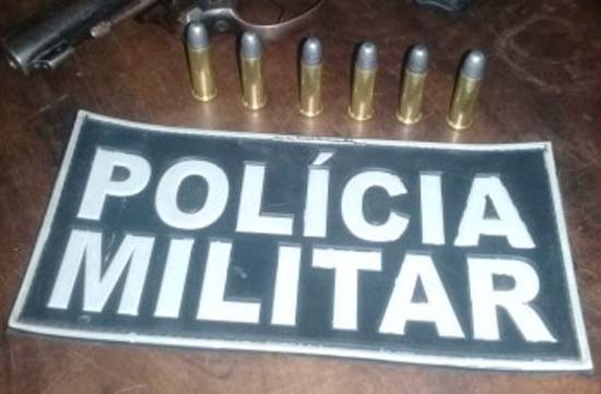 Polícia prende homens com armas de fogo e munições em Arapiraca e Lagoa da Canoa