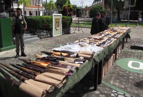 Justiça entrega ao Exército armamento para ser destruído