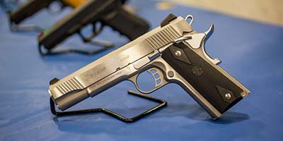 Com decreto, pessoas acima de 25 anos podem ter até 4 armas de fogo