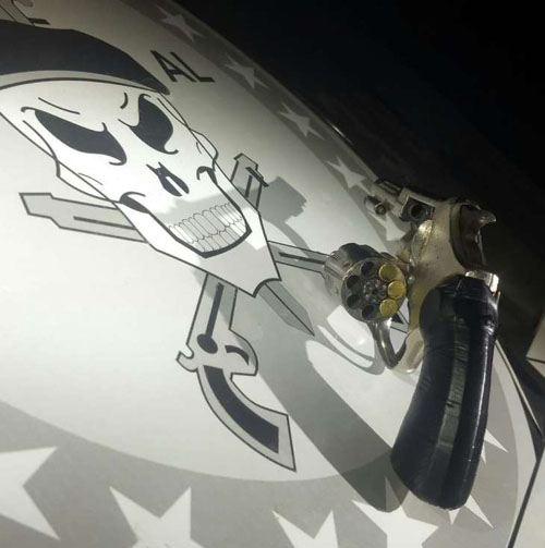 Suspeito de assaltar militar morre em confronto com a polícia