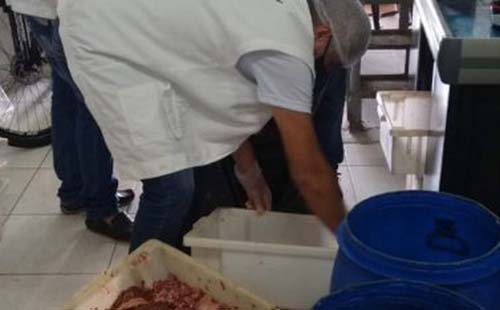 Vigilância Sanitária apreende 300kg de carne estragada no Benedito Bentes