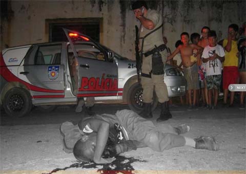 Trabalhador é morto a tiros em terreno de fabrica abandonada em São Miguel dos Campos
