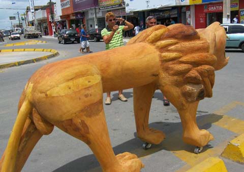 Artesão de São Miguel dos Campos produz obras em tamanho real