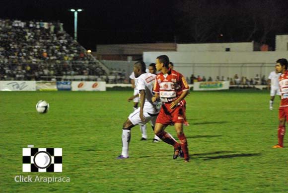 Em jogo emocionante, ASA e CRB ficam no empate no primeiro jogo da decisão