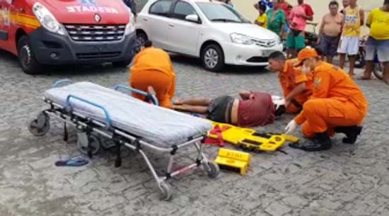 Dois homens ficam feridos em acidente durante perseguição policial