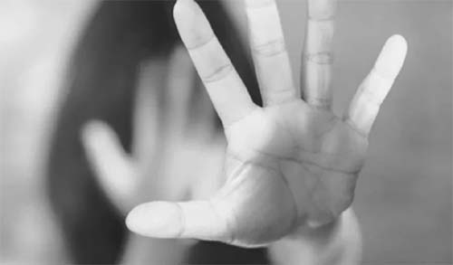 A caminho do trabalho, mulher foi assaltada e crminoso passa a mão em suas partes intimas