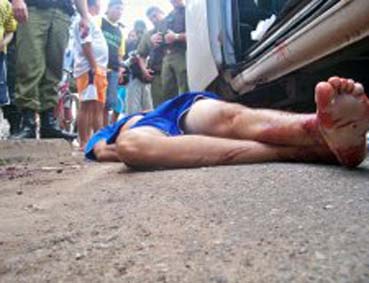 Cobrador de van morre durante assalto na BR-101 