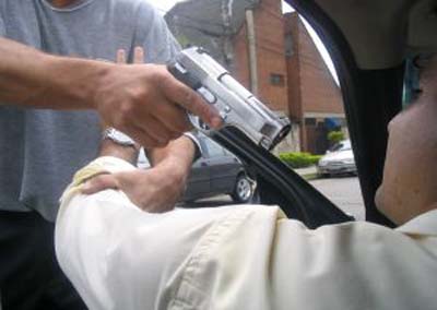 Empresário é baleado durante assalto no bairro da Ponta Grossa